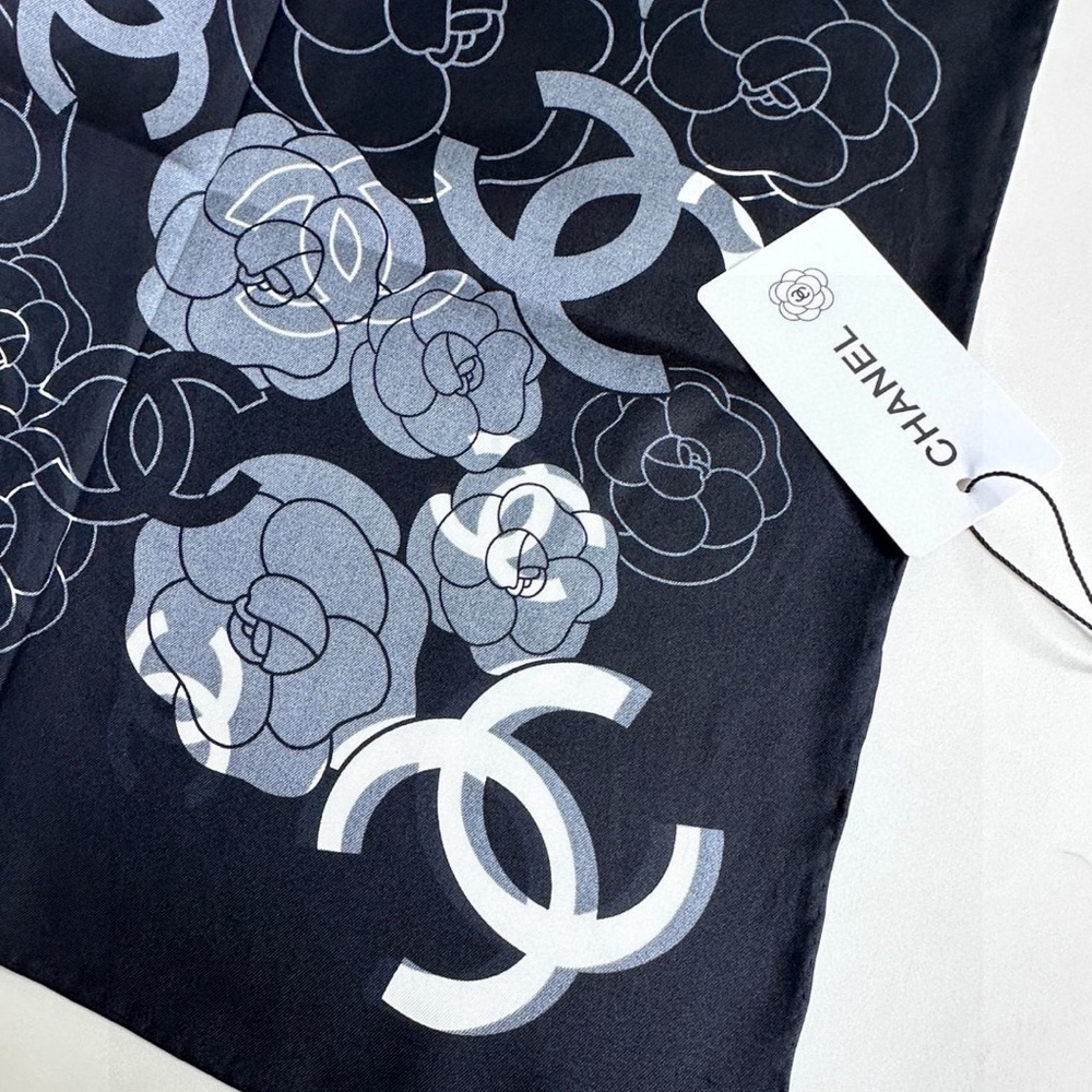 Chanel Peony Pattern Scarf - Picture 6 of 6